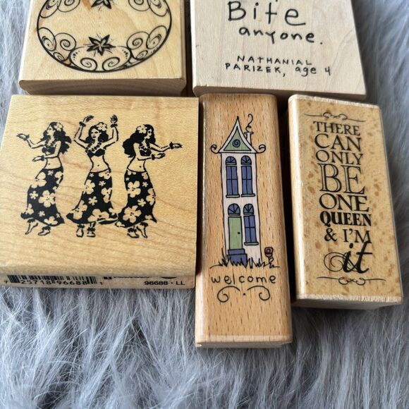 Lot Of 5 Wood Rubber Stamps Hula Friendship Welcome Queen Ornament Scrapbooking - Picture 2 of 4